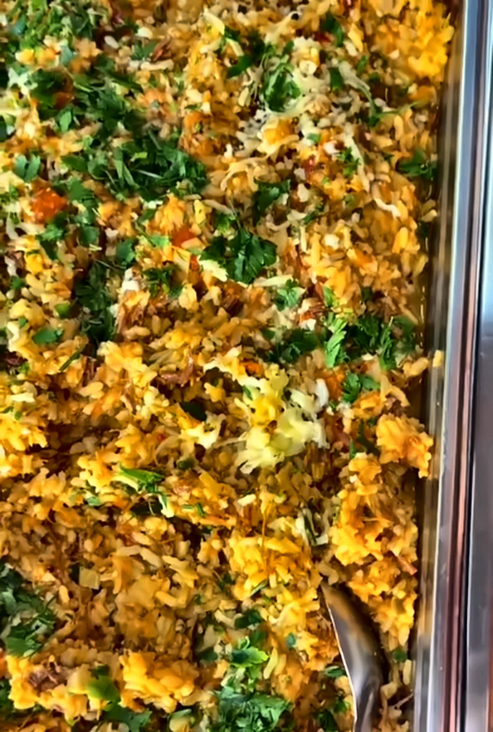 Arroz de forno com cheiro-verde e queijo